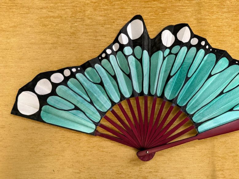 Abanico ala mariposa verde agua